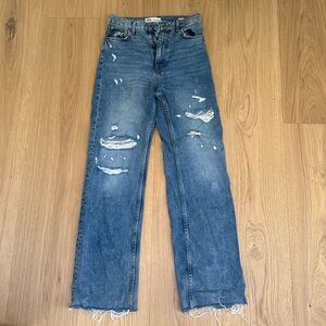 Zara 90s full length destroyed jeans size 4